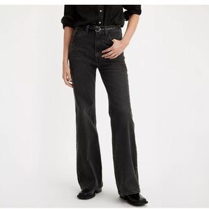 Levis Ribcage Bell Jeans 28x34